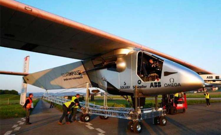 Самолёт Solar Impulse 2 готовится к рекордному перелёту из Китая в США