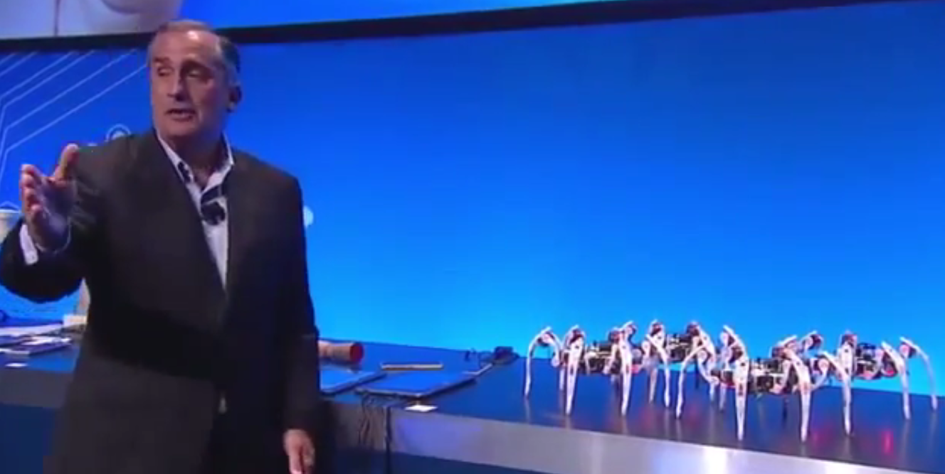 Генеральный директор Intel управляет армией роботов пауков с Браслета